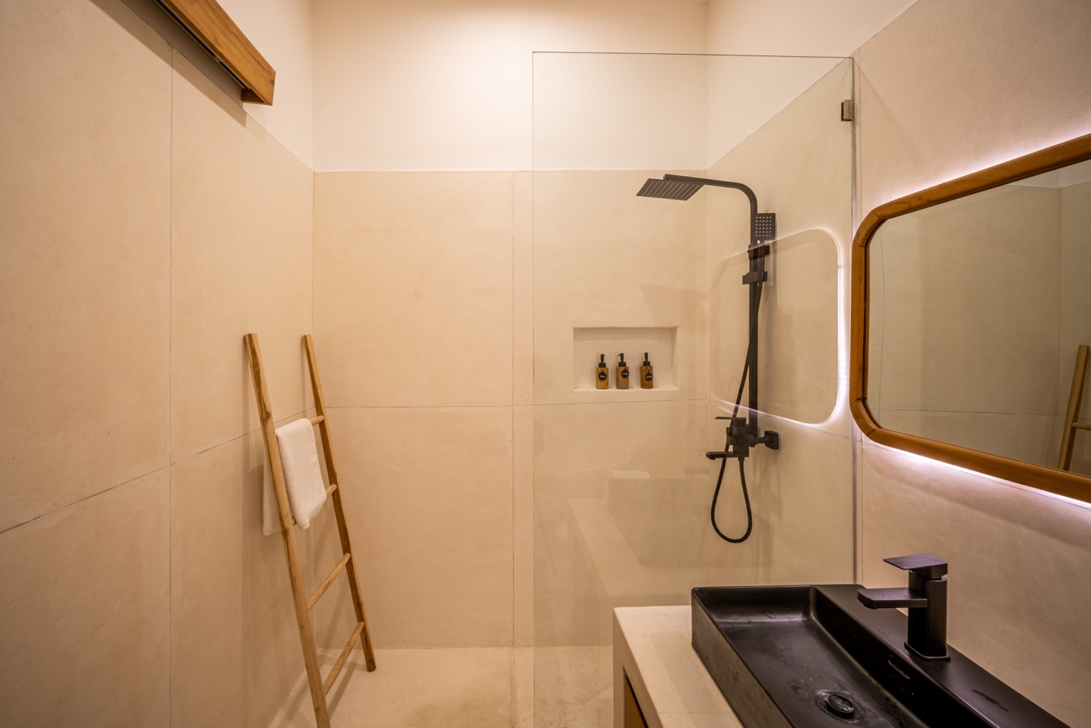 Villa Omnia bathroom